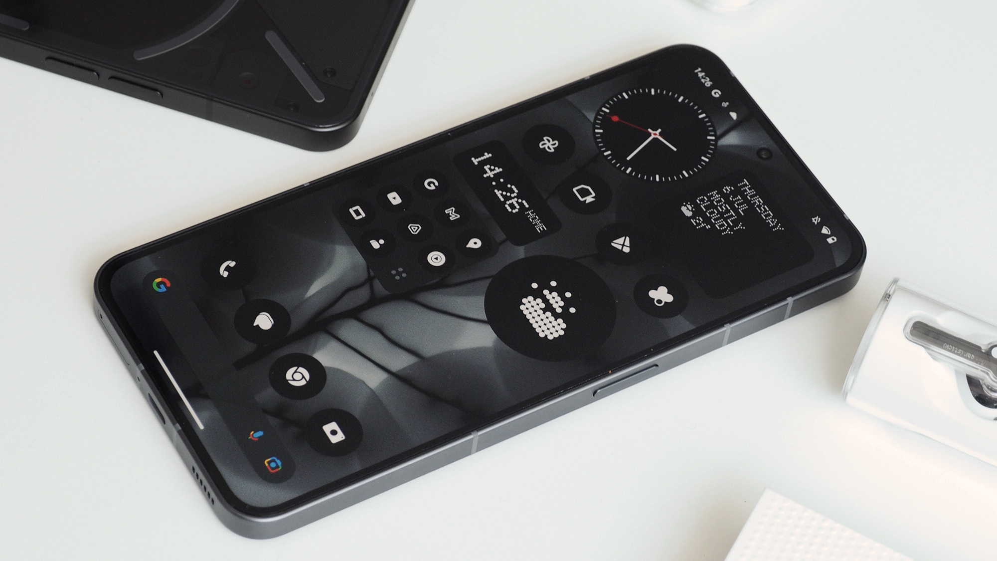 Nothing Phone (1)